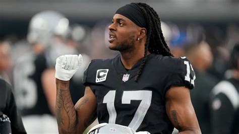 Report: Davante Adams Requests Trade from Raiders - TMSPN