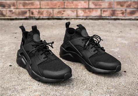 Nike Air Huarache Ultra BR “Triple Black” - SneakerNews.com