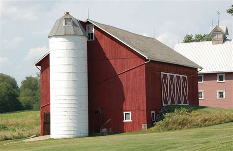 Silo Filling | Farm storage, Silos, Farm storage buildings