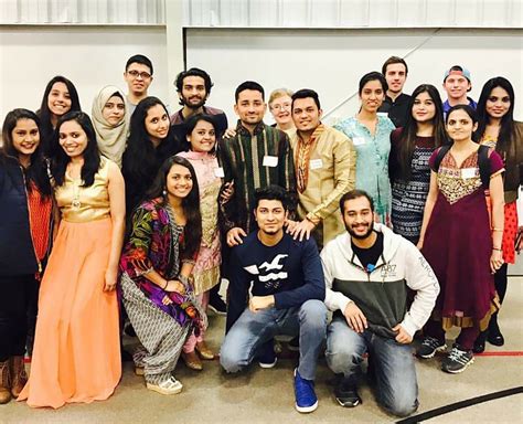 Indian Student Association celebrates rich culture - News - Illinois State