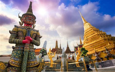 Wat_Phra_Kaew_1516006919