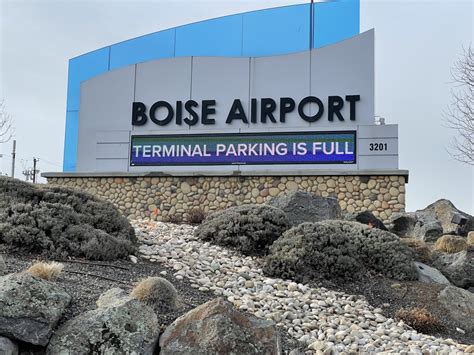 Boise Airport to increase fees on closest parking garage