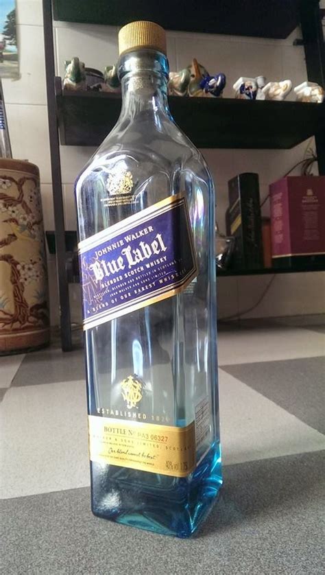 Empty Wine Bottles Collection: Johnnie Walker Blue Label 1.75l