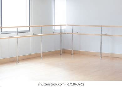 Empty Ballet Dance Room Stock Photo 671843962 | Shutterstock