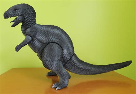 Tyrannosaurus (King Kong 1933 by X-Plus) – Dinosaur Toy Blog