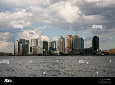 Long Island City skyline, New York Stock Photo - Alamy