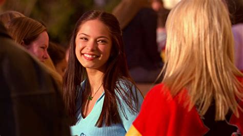 (6) The kid`s first day back to school. (Smallville High School) Chloe Sullivan, Lana Lang ...