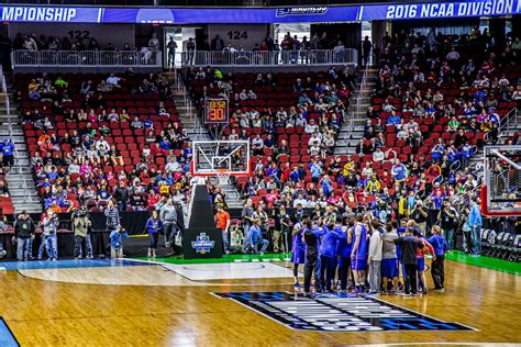 NCAA Basketball | The Kansas Jayhawks wrap up their practice… | Flickr