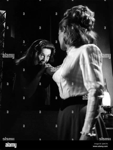 BARBARA SHELLEY, SUZAN FARMER, DRACULA: PRINCE OF DARKNESS, 1966 Stock Photo - Alamy