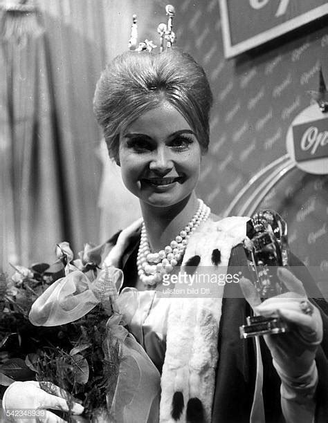 Miss Universe 1961, Marlene Schmidt (GERMANY) - Starbeks