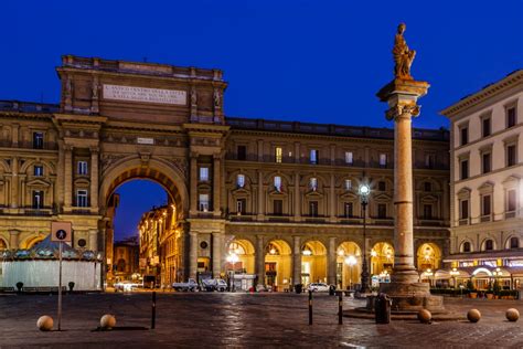 Plaza de la República, La Historia - Florencia.es