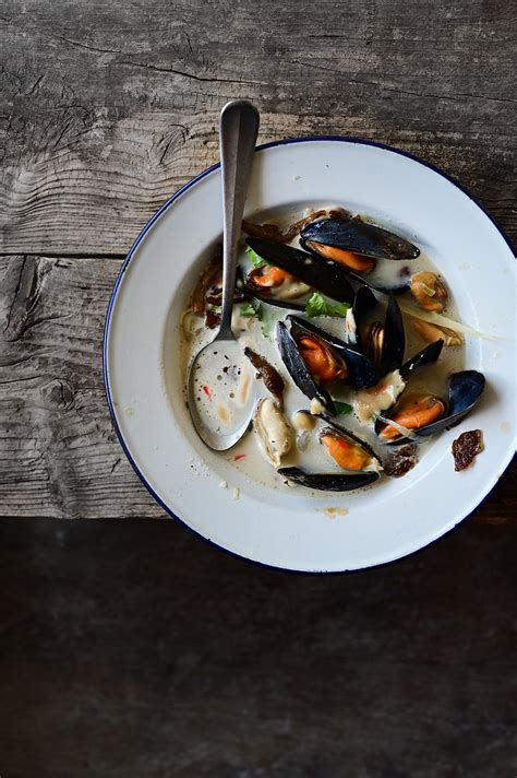 Creamy mussel soup with oyster mushrooms and miso aïoli - Serving Dumplings