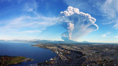 4K Ultra HD Nature: Majestic Volcano Eruption