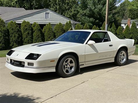 1988 Chevrolet Camaro Z28 IROC Z Coupe White RWD Automatic IROC-Z for ...