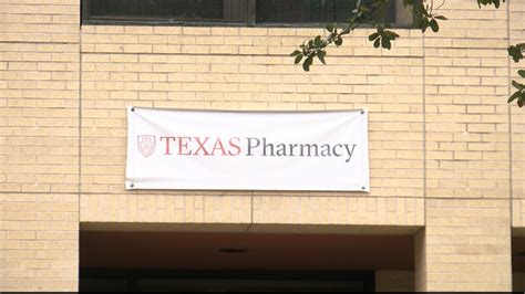 Graffiti at UT pharmacy school building calls out 'abusers on staff'