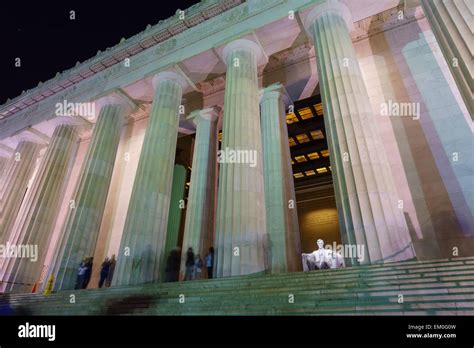 The Lincoln Memorial at night in Washington DC, USA Stock Photo - Alamy