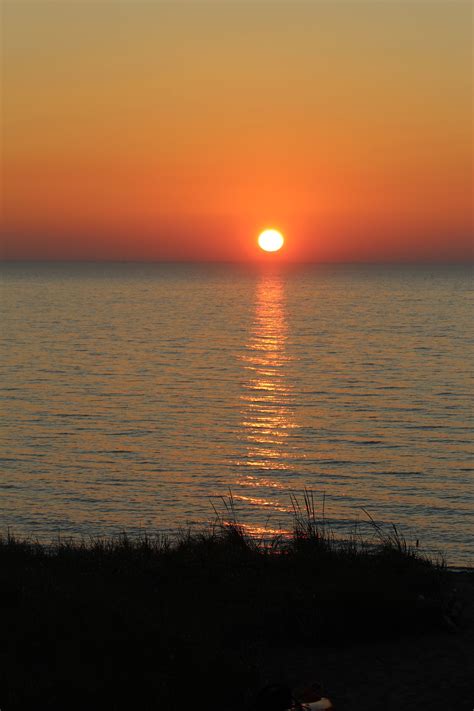 Lake Huron sunset | Lake sunset, Lake huron, Lake huron ontario