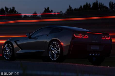 Corvette Stingray wallpaper | 2000x1333 | #75831