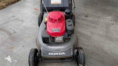 Honda HRC216HXA 21" Walk Behind Commercial Mower - RonMowers