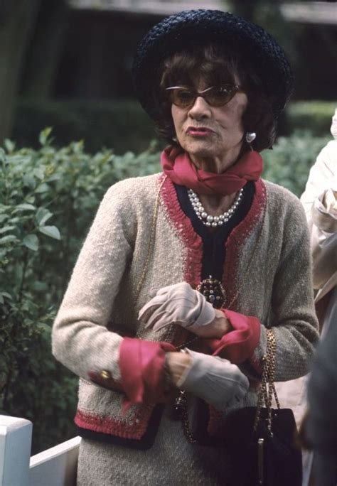 Coco Chanel, 1960 | Mode chanel, Veste chanel, Chanel