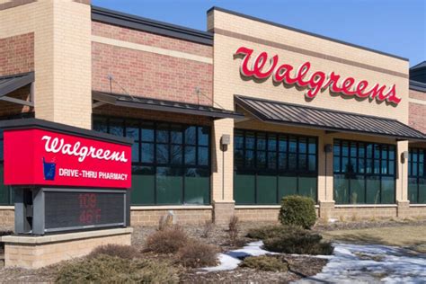 The History of and Story Behind The Walgreens Logo