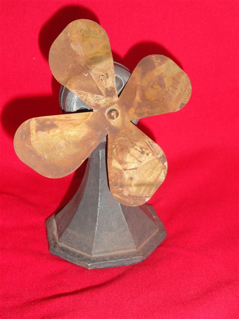 Metal Fan - "Vintage" Decor