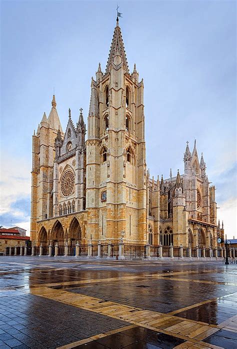 bensozia: Today's Cathedral: León, Spain