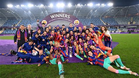 Barcelona dismantle Chelsea in Champions League final to claim first title - Eurosport