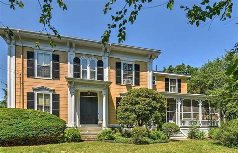 105 Centre St, Danvers, MA 01923 | Zillow