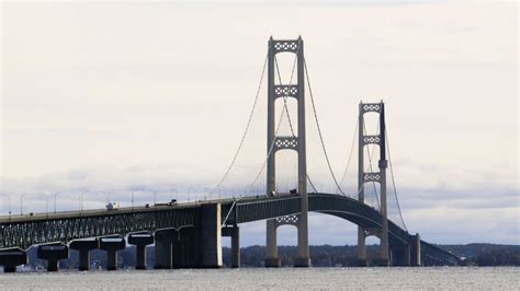 The history of the Mackinac Bridge - YouTube