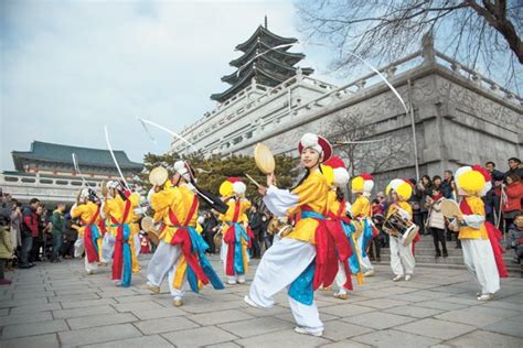 SEOLLAL: HOW DO KOREANS CELEBRATE THEIR KOREAN LUNAR NEW YEAR? – Seoulbox