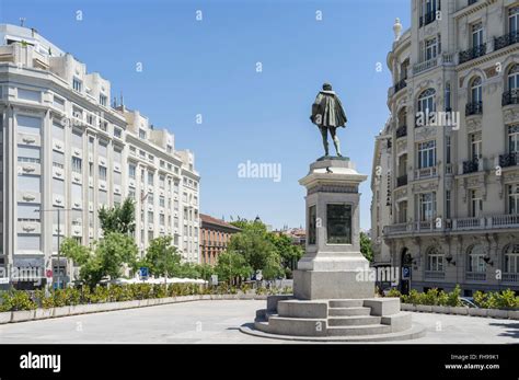 Plaza de las cortes hi-res stock photography and images - Alamy