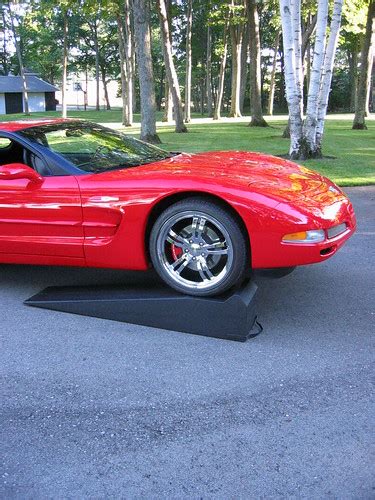 Corvette ZL6 on Race Ramps 67 inch service ramps, RR-XT | Flickr