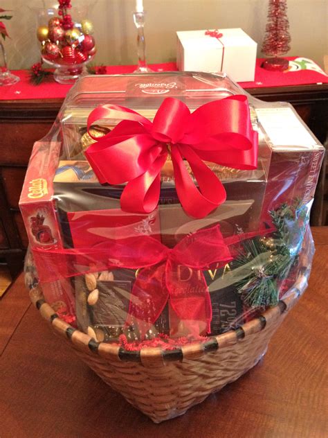 Large Christmas Chocolate Gift Basket | Chocolate gifts basket, Gift ...