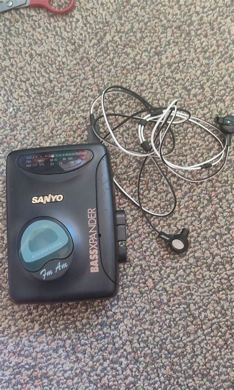 Sanyo Cassette player and radio, Audio, Portable Music Players on Carousell