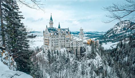 How to Visit Neuschwanstein Castle in Winter • Happily Ever Travels