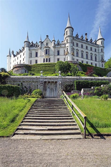 Dunrobin Castle by Grant Glendinning | Castle house, Scottish castles, Castle