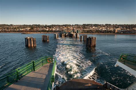 Edmonds Washington Ferry Dock Stock Photo - Download Image Now - iStock