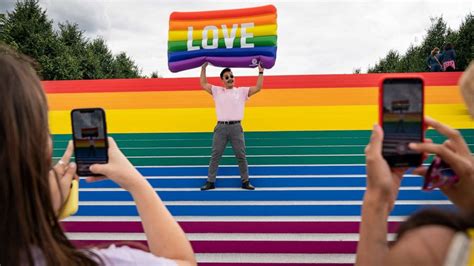 LGBT Pride Month 2021: What to know about its history, events, parades - Good Morning America