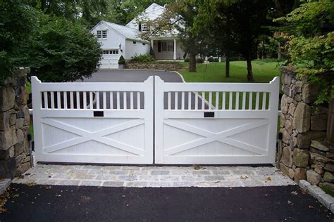 Front Yard Fence With Driveway Gate - Councilnet