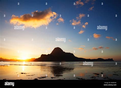 Sunset over Cadlao Island; El Nido; Bacuit Bay; Palawan; Philippines Stock Photo - Alamy