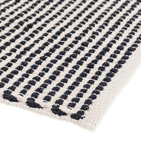 Modern Bath Mats Ideas l Bath Rugs Ideas