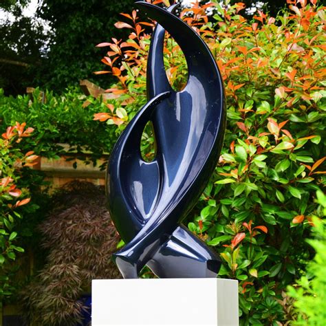 6 gorgeous garden statues | homify | Nichos de pared, Esculturas, Escultura