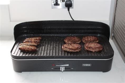 Tower T14028 Indoor/Outdoor Electric Barbecue Grill Review | Trusted Reviews