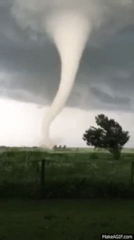 Tornado warning гифки, анимированные GIF изображения tornado warning - скачать гиф картинки на GIFER