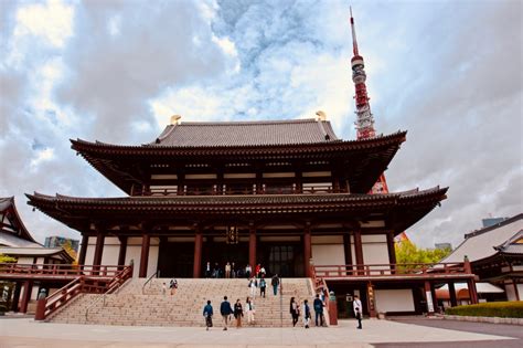 Zojoji Temple and Roppongi | Tokyo Essentials