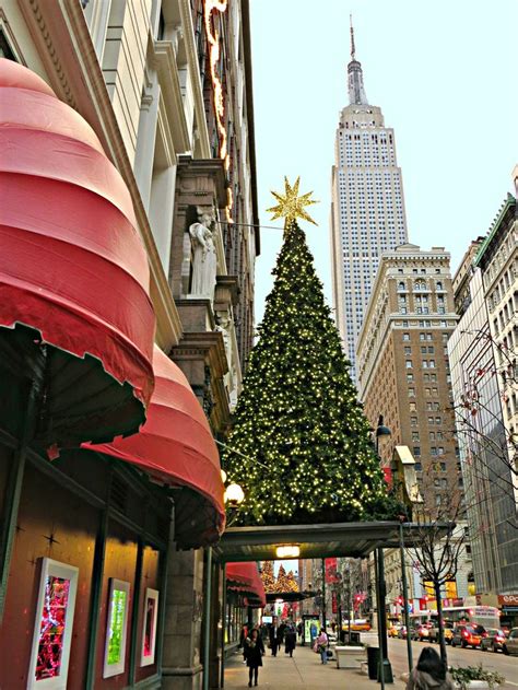 Macy's at Christmas time, 151 West 34th Street, New York City ...