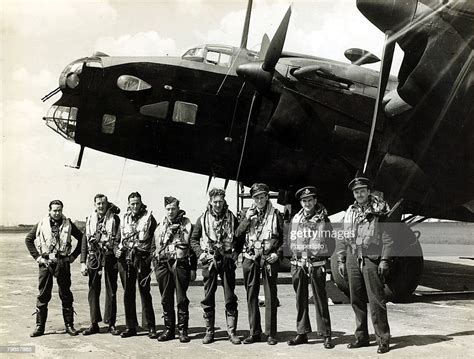 circa 1942, The Canadian crew of "H for Harry" a Halifax bomber that... News Photo - Getty Images