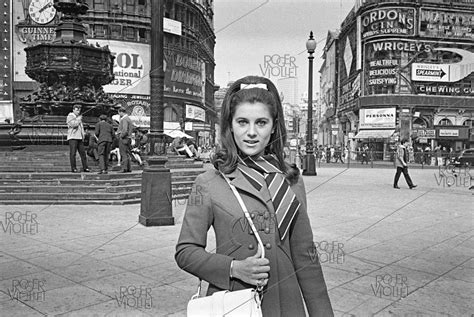 Sheila (born in 1945), French singer, on Piccadilly Circus.