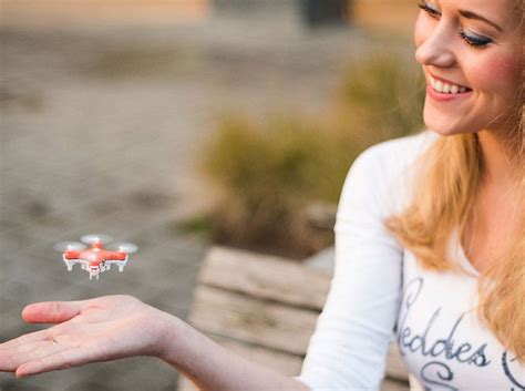 Tiny Nano Drone with Camera - Awesome Stuff 365